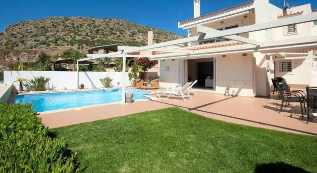 Holiday villa SUNJOY close to the beach, Забронировать Вилла Сароники Сароникос