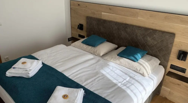 Luxury Apartment With Shared Sauna in Center Mariapfarr, Rezerwuj Apartament Hotele w Salzburg z parkingiem, Parking