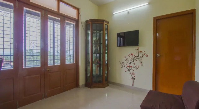 OYO 17019 Home Studio With Balcony Calangute