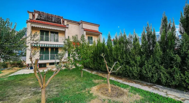 Apartment Vrkljan, Rezerwuj Apartament Hotele w Strožanac z parkingiem, Parking
