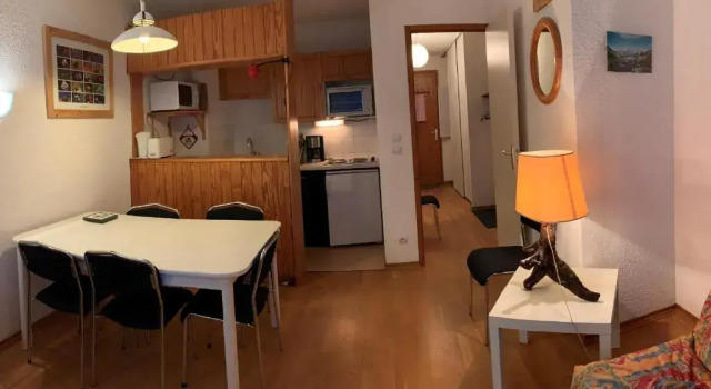 Vaujany Locations - Cochette II Apt 1 & 2, Prenota Appartamento Hotel a Alvernia con parcheggio, Parcheggio