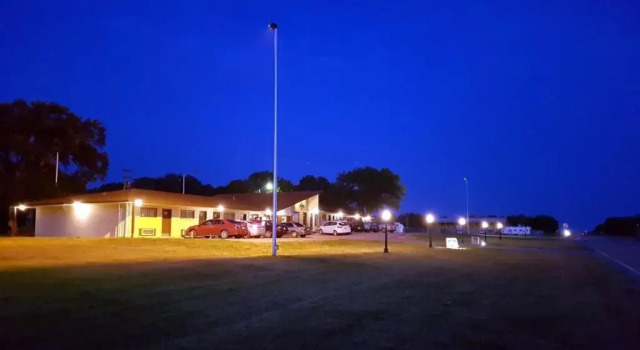 Thunderbird Motel, Buchen Sie Motel Motels in Kansas, Motel