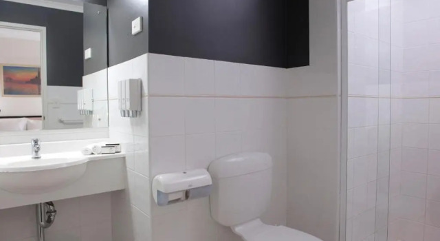 Семейный номер Standard Adelaide Riviera Hotel