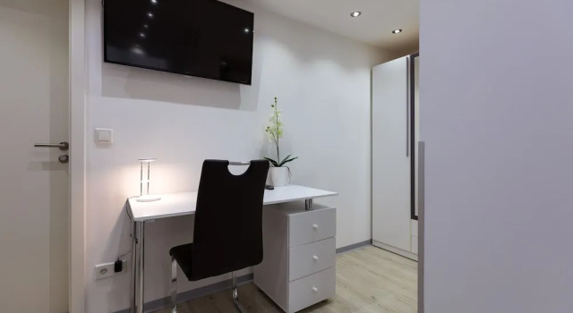 Трёхместный номер Standard Hotel am Rosenplatz,24 Stunden Check in, Küche, kostenfreie Parkplätze