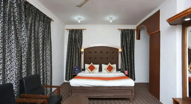 Al Azra Hotel by OYO Rooms