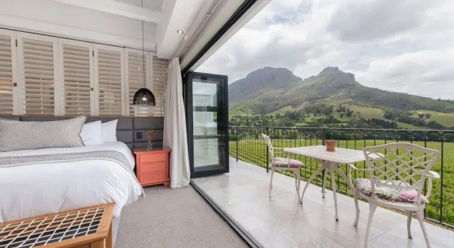 Двухместный полулюкс Banhoek Lodge
