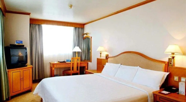 Shangde Hotel Xian, Забронировать Отель Отели Сиань с парковкой, рядом с Городская стена Сианя, Парковка