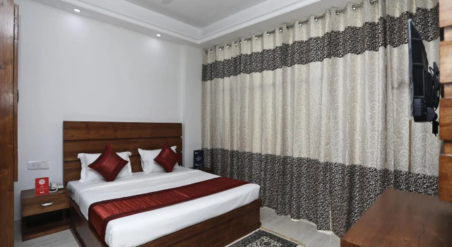 Super Hotel O Gurgaon Old Town, Забронировать Отель Бизнес-отели Гургаон, 4* 5*
