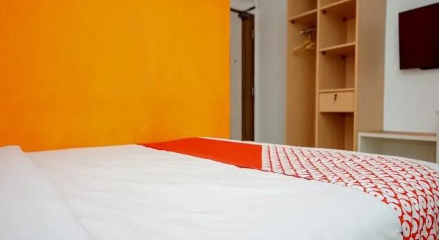 OYO 344 Kr Hotel