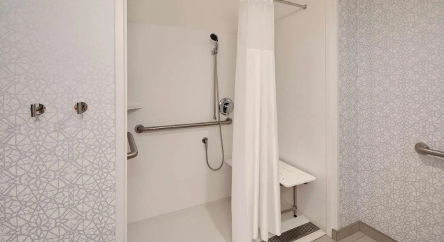 Четырёхместный номер Standard Hampton Inn Santa Cruz West, Ca