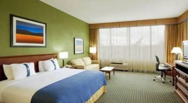 Люкс DoubleTree by Hilton Boston-Rockland