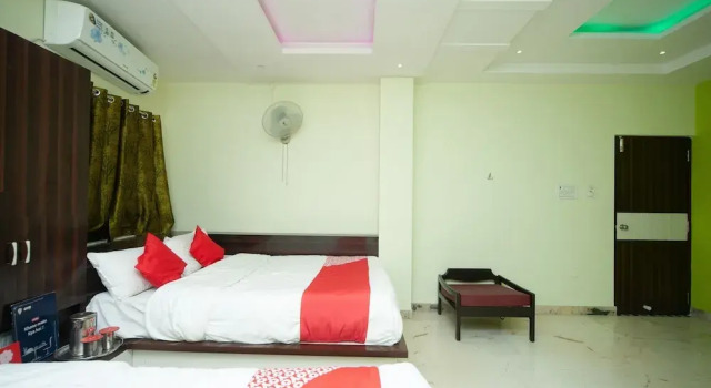 OYO 27032 Sri Kumaran Residency, Забронировать Отель Отели штата Тамилнада 3 звезды, 3*