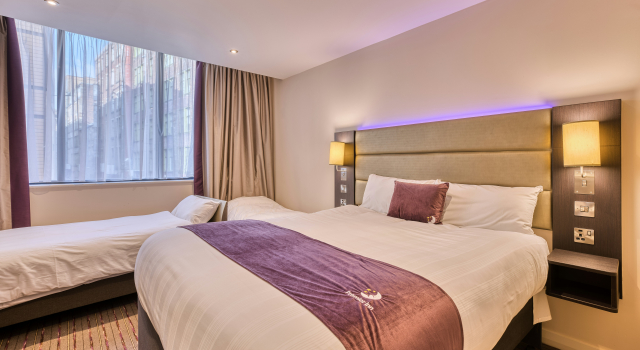 Premier Inn Glasgow Cc St Enoch Square, Забронировать Отель Отели Глазго с парковкой, рядом с Grosvenor Casino Glasgow, Riverboat, Парковка