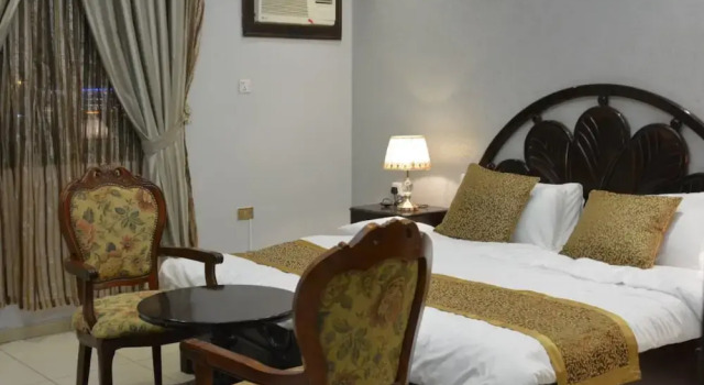 Amileka, Boek Hotel Federal Nieuw-Zuid-Wales