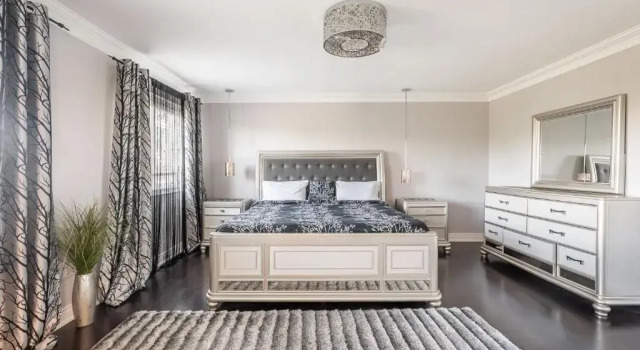 Beautiful Family Villa, Pond Facing with Huge Backyard, Varaa Hotelli Brampton 