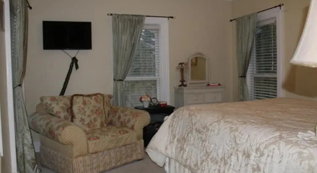 Люкс Monroe Manor Inn