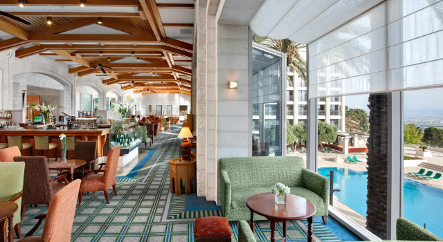 Номер Comfort Golden Crown Hotel