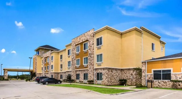 Comfort Suites Mineral Wells, Book Hotel Mineral Wells Texas