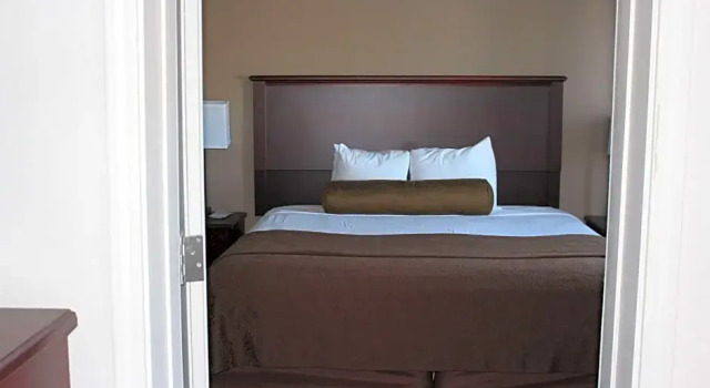 Шестиместный люкс с 2 комнатами Best Western Plus Concord Inn