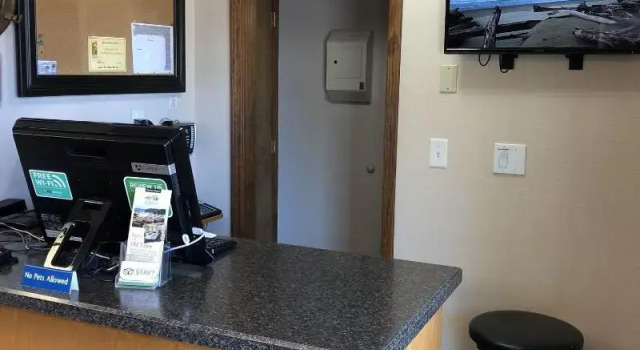 Super 8 by Wyndham Florence OR