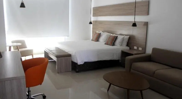 Двухместный номер Standard с балконом Hotel Barranquilla Plaza