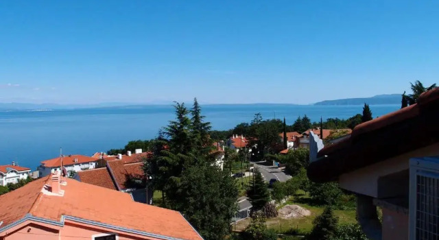 Студия с балконом и с видом на море Villa Lina