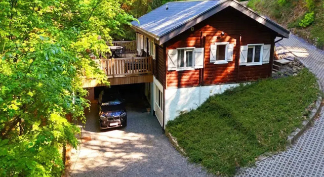 Шале Cosy Chalet in Odeigne with Hot Tub
