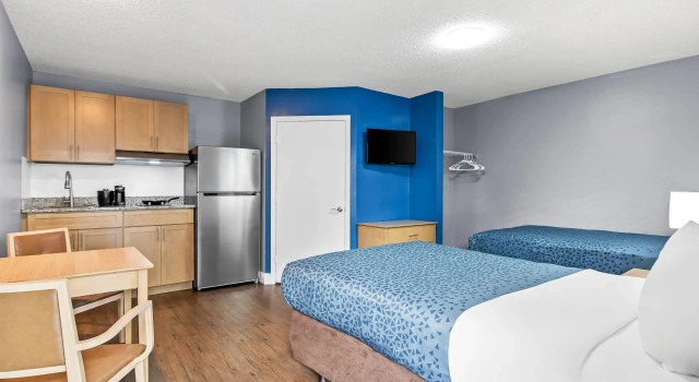 Четырёхместный номер Standard Suburban Studios Stuart near Federal Hwy 1