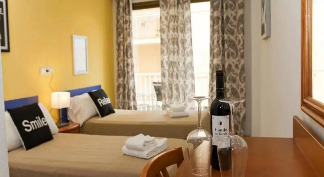 Standard Doppel Zimmer mit Balkon Hostal Tierramar
