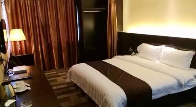 Colorful Summer Hotel, Забронировать Отель Бэйхай Гуанси