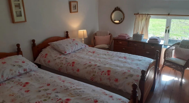 Коттедж 300 year old tradition irish cottage