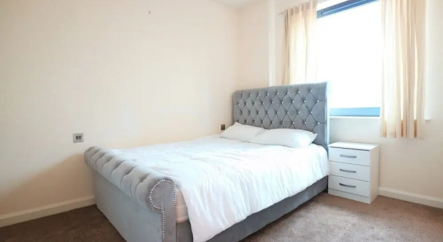 Breathtaking Modern Flat on the Dockside, Sleeps 6