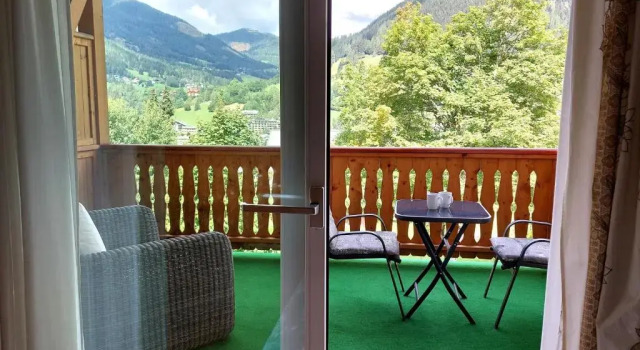 Апартаменты ALPENFLAIR - charming ski-to-door apartment