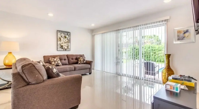 Casablanca - 5 Br Villa