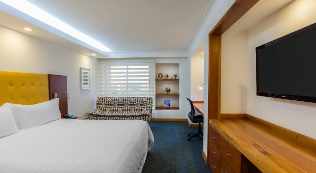 Двухместный номер Executive Four Points by Sheraton Medellín