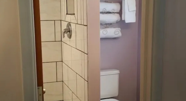 Четырёхместный номер Standard Torch Bay Inn