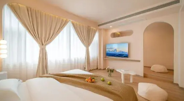 Семейный люкс amy woman hotel
