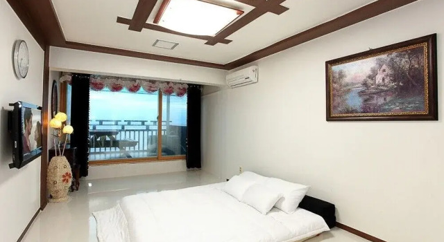 Uljin Sand Beach Pension, Забронировать Отель Отели Онджонг 3 звезды, 3*
