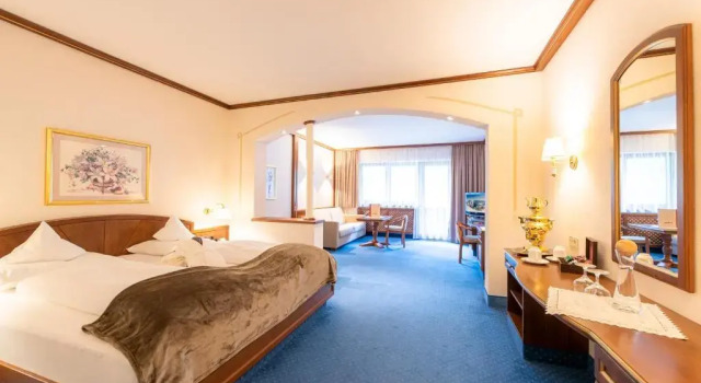 Полулюкс VALARA Alpine Art Hotel