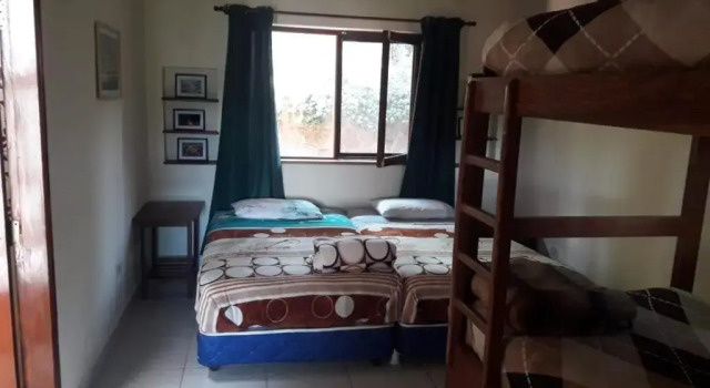 Кровать в общем номере Hostel Serena