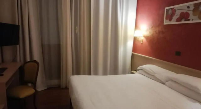Двухместный номер Economy Hotel Plaza