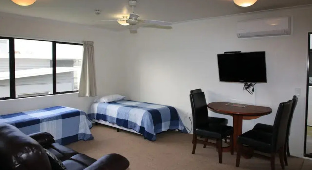 Люкс Premium Bks Counties Motor Lodge