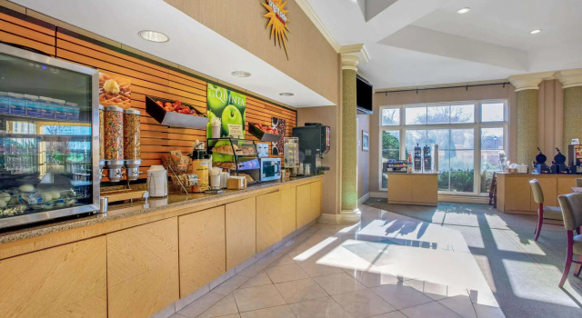 La Quinta Inn & Suites by Wyndham Winston-Salem