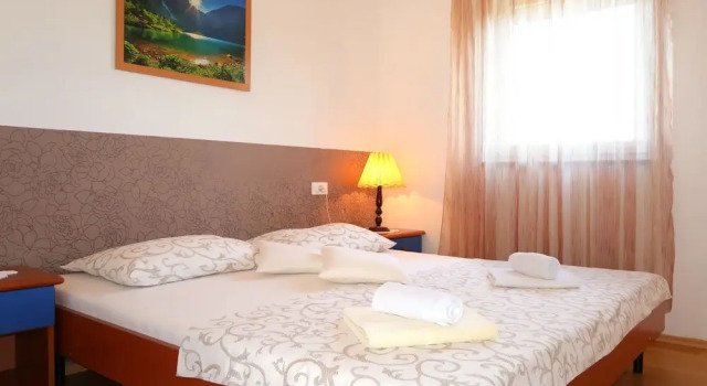 Mirjana Brzac in Brzac, Prenota Hotel Hotel a Isole Quarnerine con parcheggio, Parcheggio