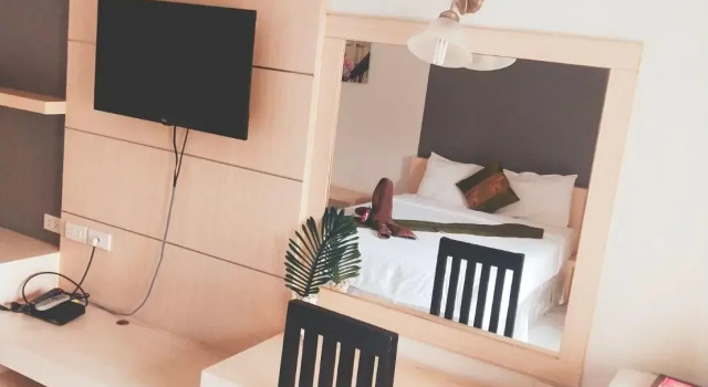 Grand Esie Service Apartment