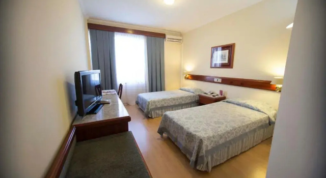 Четырёхместный номер Deluxe Lizon Curitiba Hotel