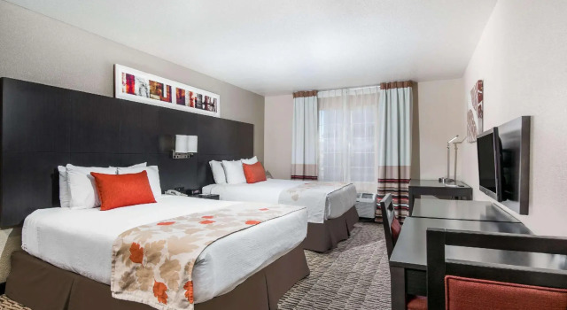 Четырёхместный номер Standard Hawthorn Suites Las Vegas
