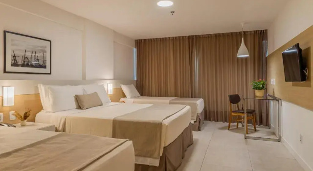 Трёхместный номер Standard Gran Mareiro Hotel