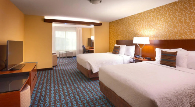 Четырёхместный люкс Fairfield Inn & Suites by Marriott Salt Lake City Midvale