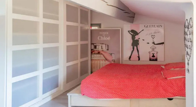 Appartement type loft dans le centre de Roussillon
